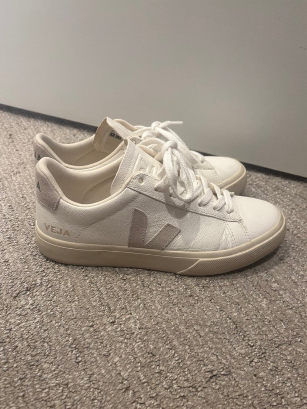 Womens Veja Campo Sneakers - 39